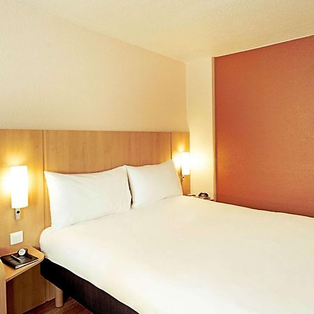 Hotel Ibis Barcelona Centro Esterno foto