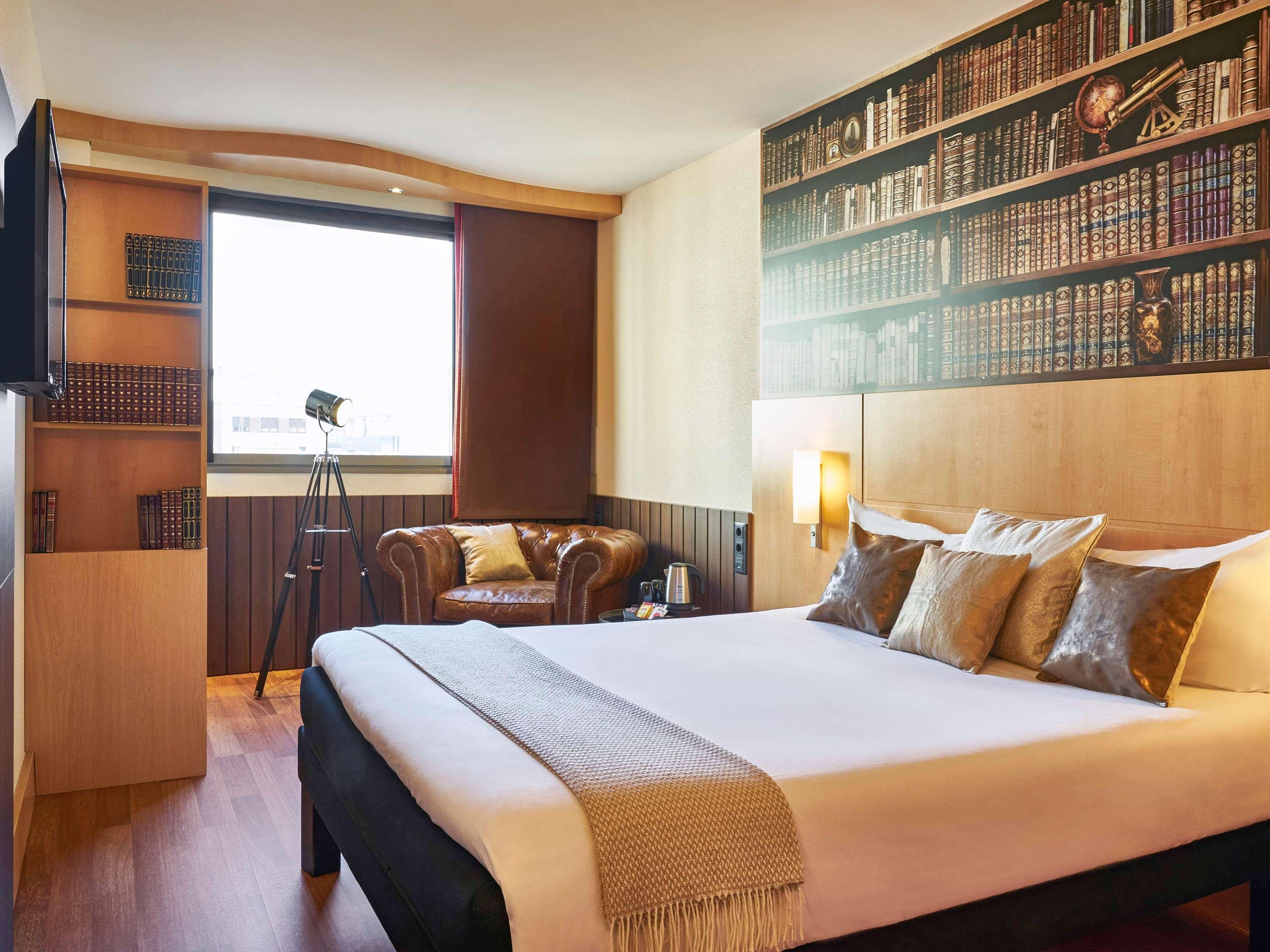 Hotel Ibis Barcelona Centro Esterno foto